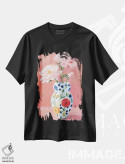 تیشرت مشکی طرح دار گلدان با گل های صدتومانی، هنر فاخر معاصر اثر کتی مینگوس | فروشگاه ایماژ