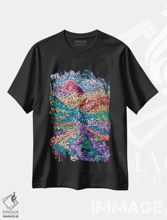 تیشرت مشکی طرح دار کوه های رنگارنگ، تزئینی اثر کندی مایر | immage.ir