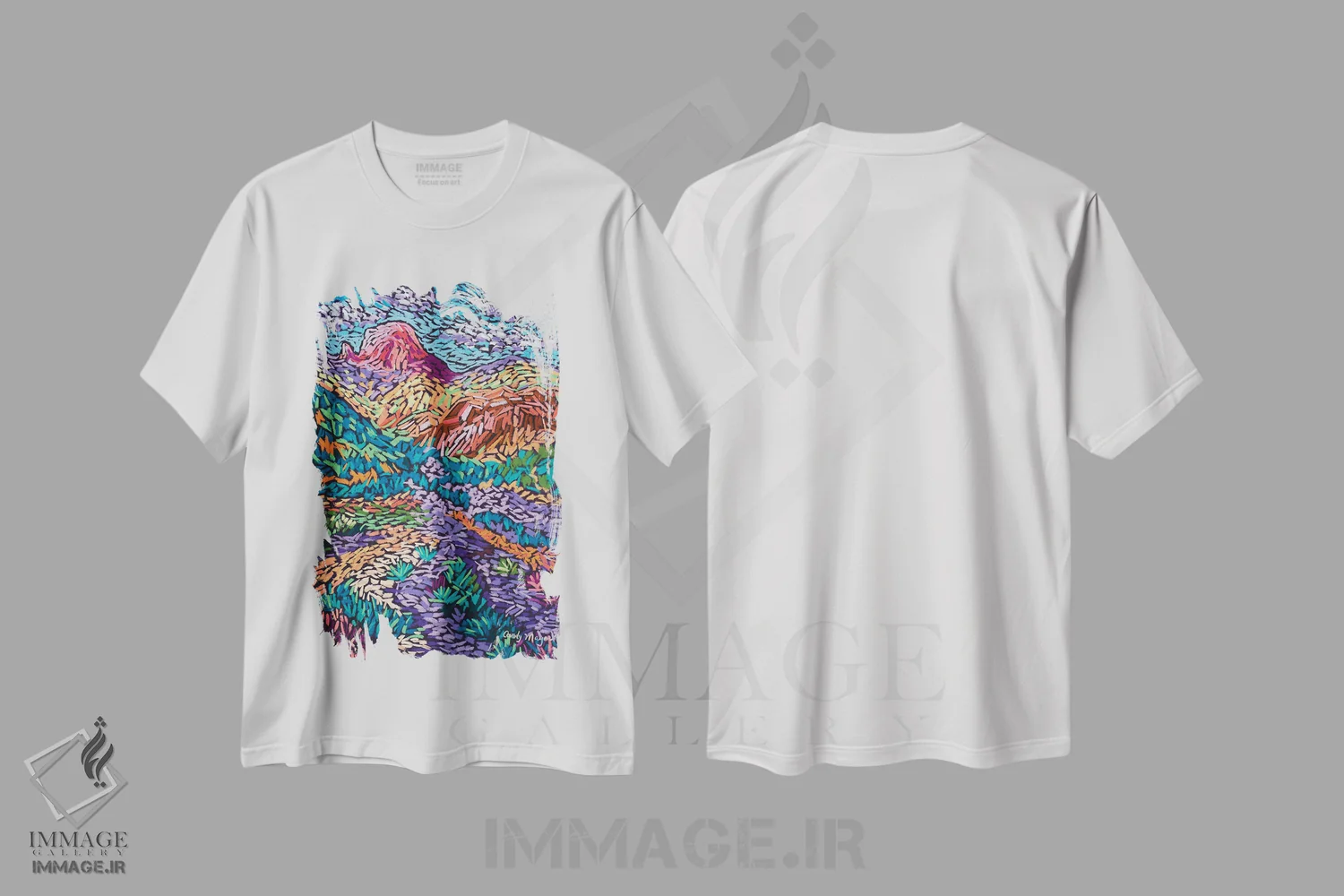 تیشرت سفید طرح دار کوه های رنگارنگ، تزئینی اثر کندی مایر | فروشگاه ایماژ