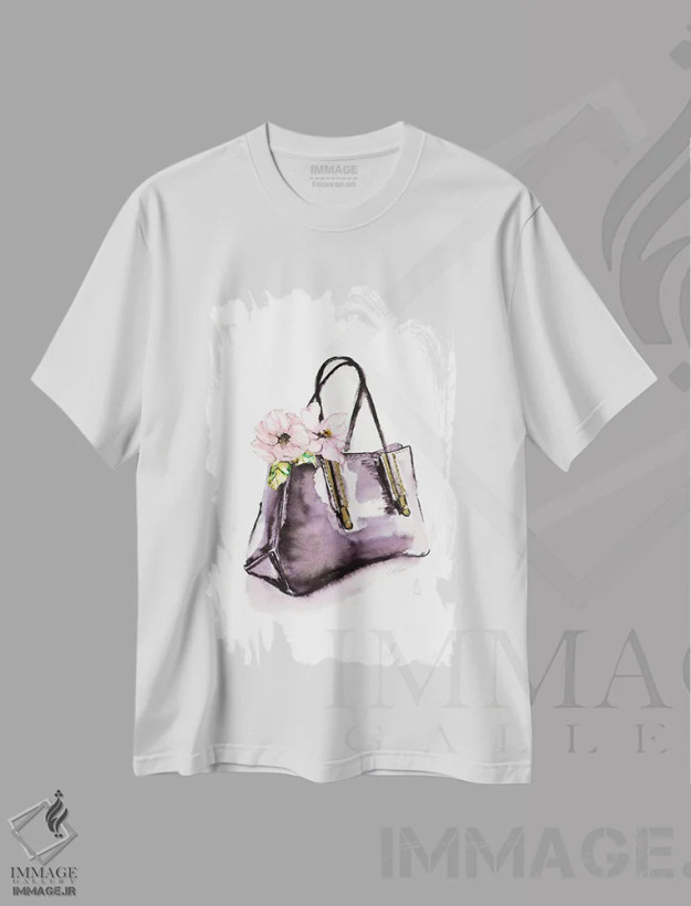 تیشرت سفید طرح دار کیف دستی با گل، مدیوم اثر استلا چانگ | فروشگاه ایماژ
