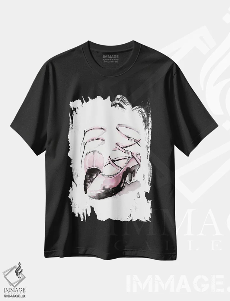 تیشرت مشکی طرح دار کفش بندی پلتفرم، مدیوم اثر استلا چانگ | فروشگاه ایماژ