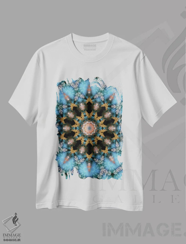 تیشرت سفید طرح دار کالیودوسکوپ شاهدانه شمارهٔ ۱۸، دکوراسیون جایگزین اثر نائوم دورخمان | فروشگاه ایماژ