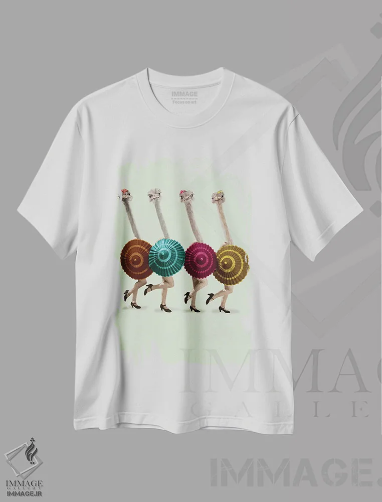 تیشرت سفید طرح دار شترمرغ های رقصنده اثر کوکو د پاریس | فروشگاه ایماژ