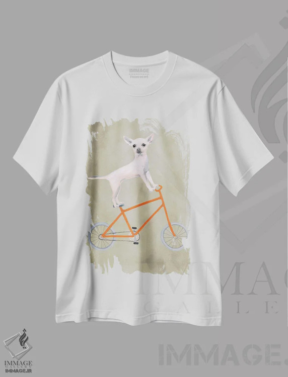 تیشرت سفید طرح دار چی واوا روی دوچرخه اثر کوکو د پاریس | immage.ir