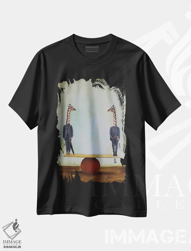 تیشرت مشکی طرح دار زرافه ها در تعادل، تزئینی اثر کوکو د پاریس | فروشگاه ایماژ