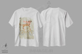تیشرت سفید طرح دار داکشوند روی دوچرخه ۲ اثر کوکو د پاریس | immage.ir