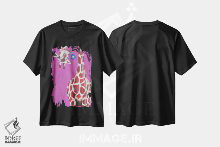 تیشرت مشکی طرح دار زرافه با گل آبی اثر کوکو د پاریس | فروشگاه ایماژ