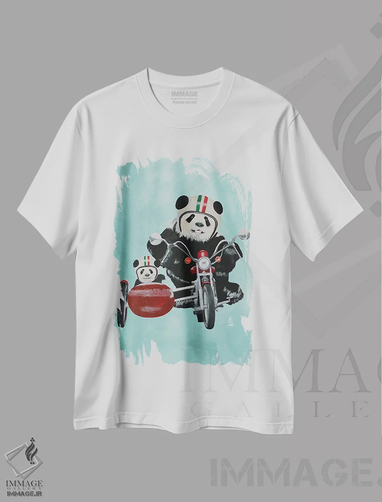 تیشرت سفید طرح دار پانداها روی موتورسیکلت، تزئینی اثر کوکو د پاریس | فروشگاه ایماژ