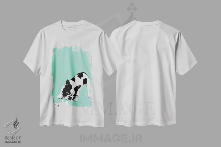 تیشرت سفید طرح دار بولداگ در حال ورق زدن کتاب، مدیوم اثر کوکو د پاریس | immage.ir