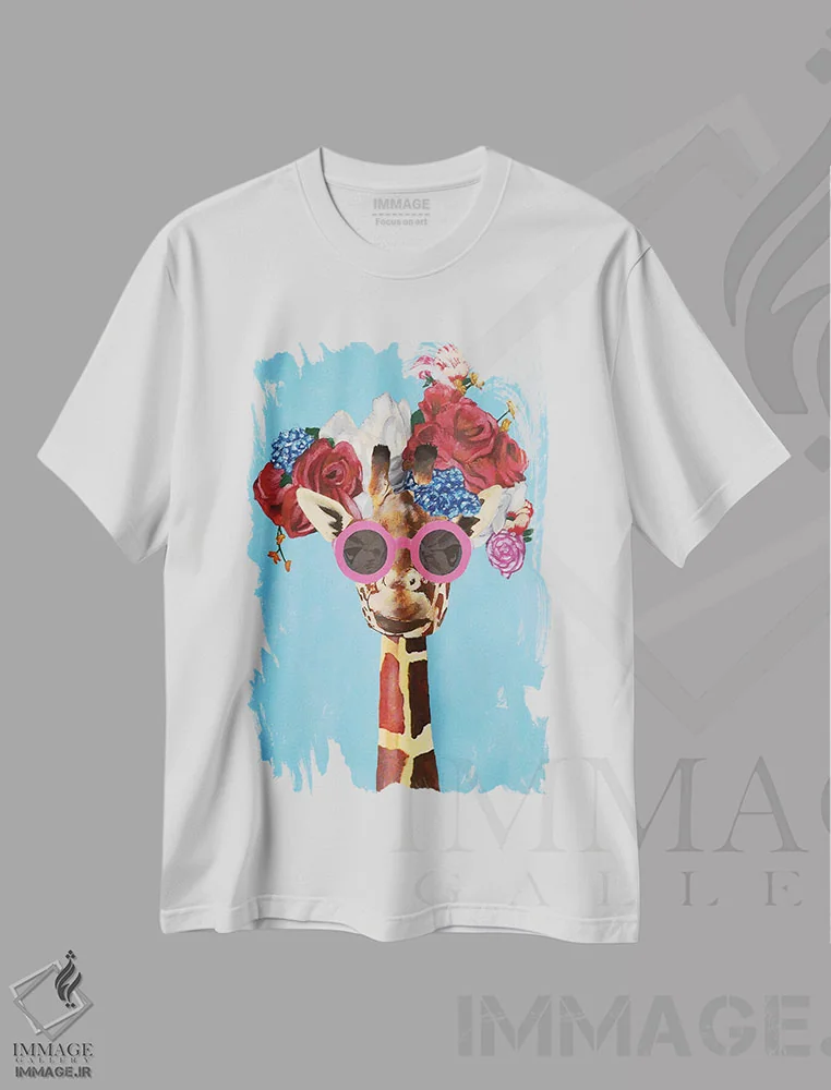 تیشرت سفید طرح دار زرافه با قدرت گل ها، تزئینی اثر کوکو د پاریس | immage.ir