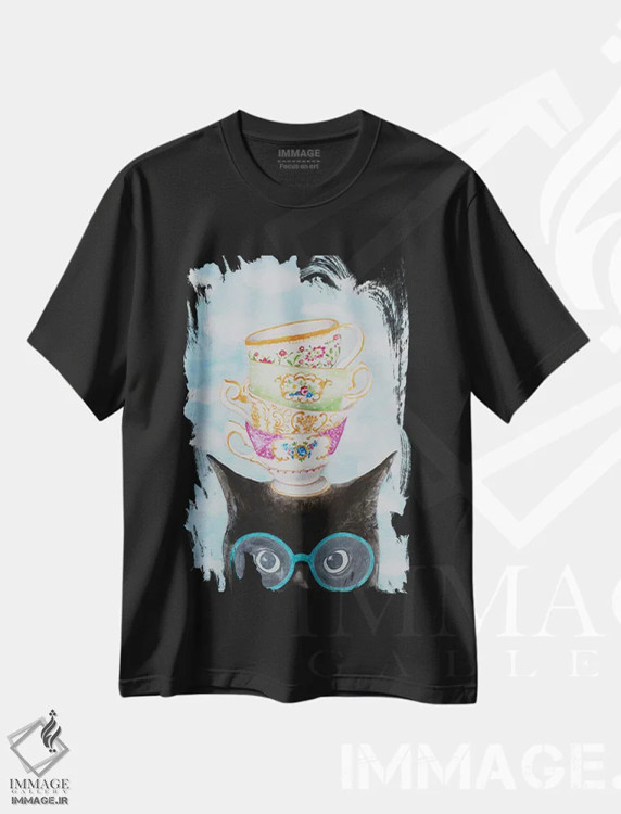 تیشرت مشکی طرح دار گربه با فنجان های روی هم، تزئینی اثر کوکو د پاریس | immage.ir