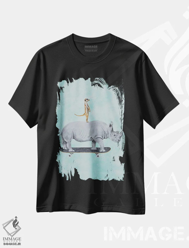 تیشرت مشکی طرح دار کرگدن و میرکت در حال اسکیت سواری، مدیوم اثر کوکو د پاریس | فروشگاه ایماژ