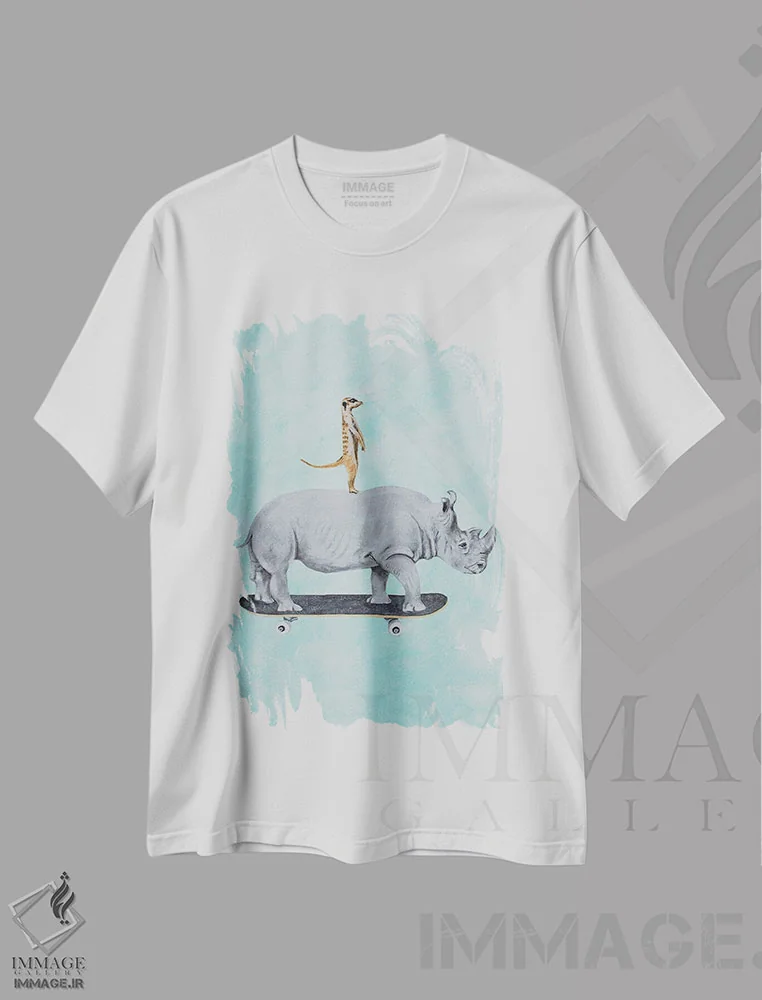 تیشرت سفید طرح دار کرگدن و میرکت در حال اسکیت سواری، مدیوم اثر کوکو د پاریس | immage.ir