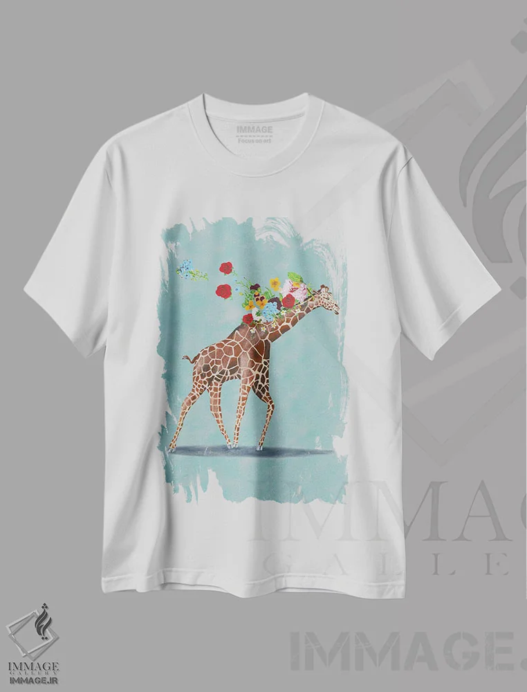 تیشرت سفید طرح دار زرافه با گل ها، مدیوم اثر کوکو د پاریس | فروشگاه ایماژ