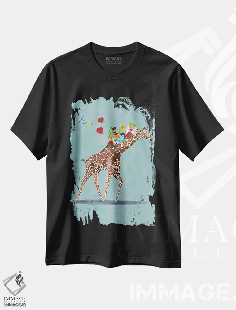 تیشرت مشکی طرح دار زرافه با گل ها، مدیوم اثر کوکو د پاریس | immage.ir