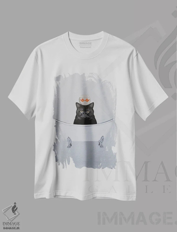 تیشرت سفید طرح دار گربه سیاه در وان حمام، دکور معاصر اثر کوکو د پاریس | immage.ir