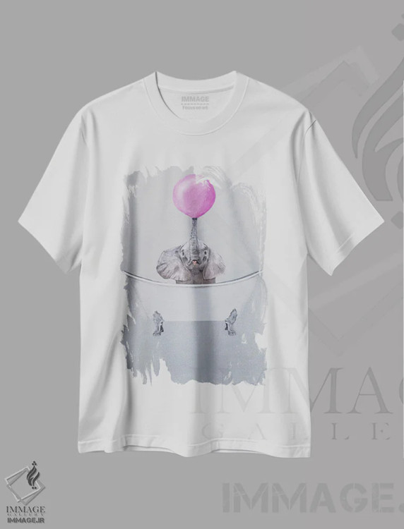 تیشرت سفید طرح دار فیل با آدامس بادکنکی در وان حمام، دکور معاصر اثر کوکو د پاریس | immage.ir