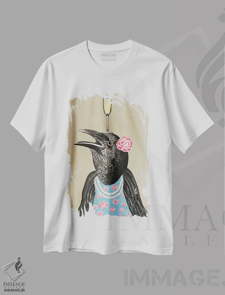 تیشرت سفید طرح دار کلاغ با جام شامپاین، دکور معاصر اثر کوکو د پاریس | فروشگاه ایماژ