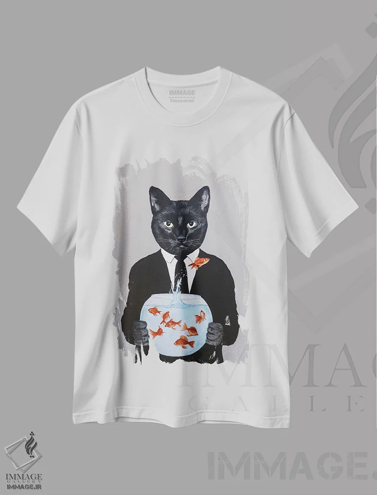 تیشرت سفید طرح دار گربه سیاه با تنگ ماهی، مدیوم اثر کوکو د پاریس | immage.ir