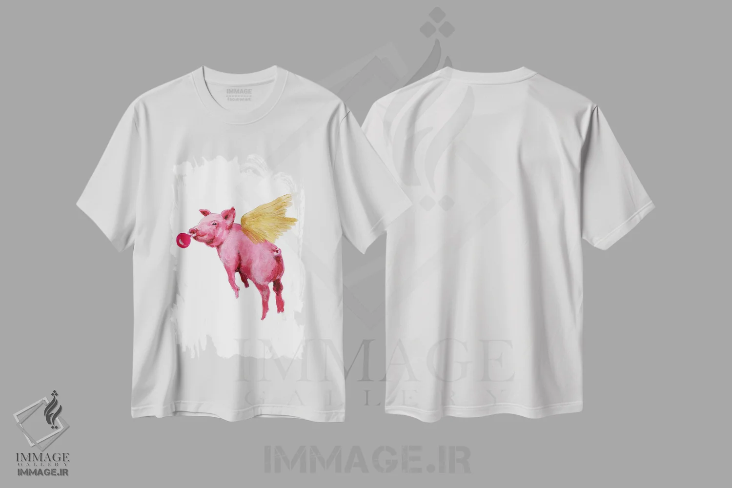 تیشرت سفید طرح دار خوک پرنده با آدامس بادکنکی، مدیوم اثر کوکو د پاریس | immage.ir