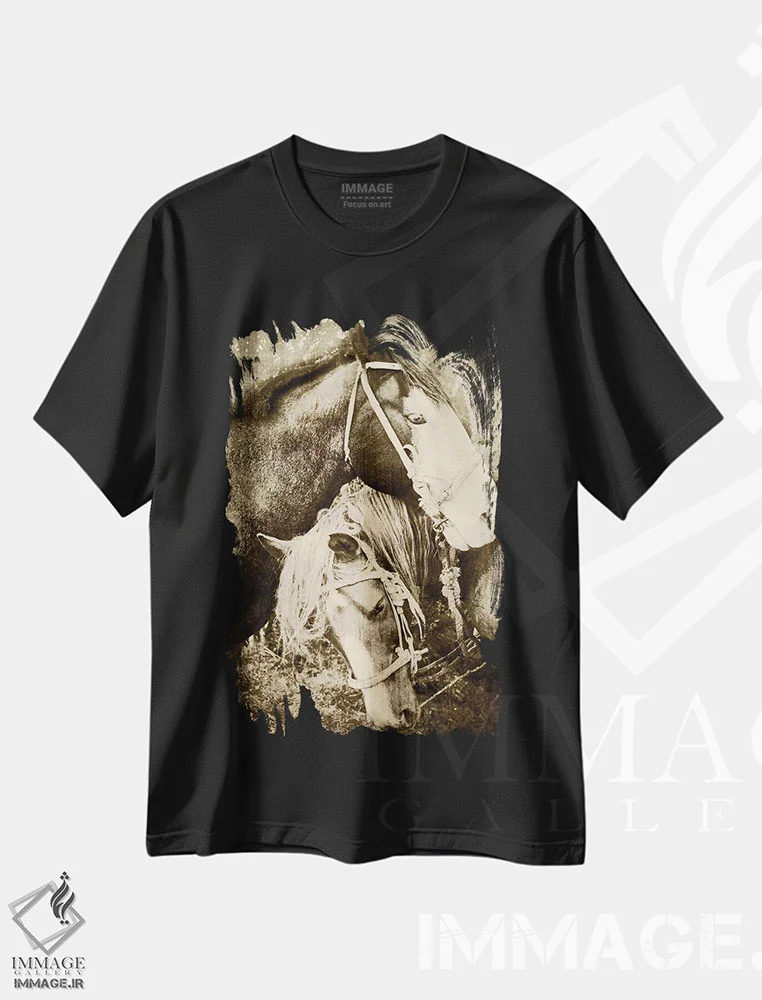 تیشرت مشکی طرح دار اسب های کلاسیک، تزئینی اثر آنا کوپل | immage.ir