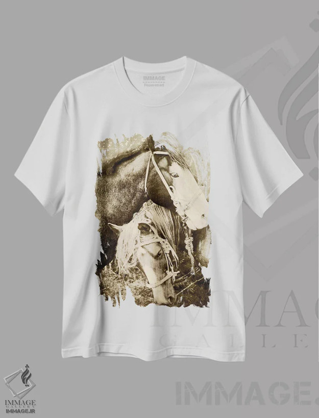 تیشرت سفید طرح دار اسب های کلاسیک، تزئینی اثر آنا کوپل | فروشگاه ایماژ