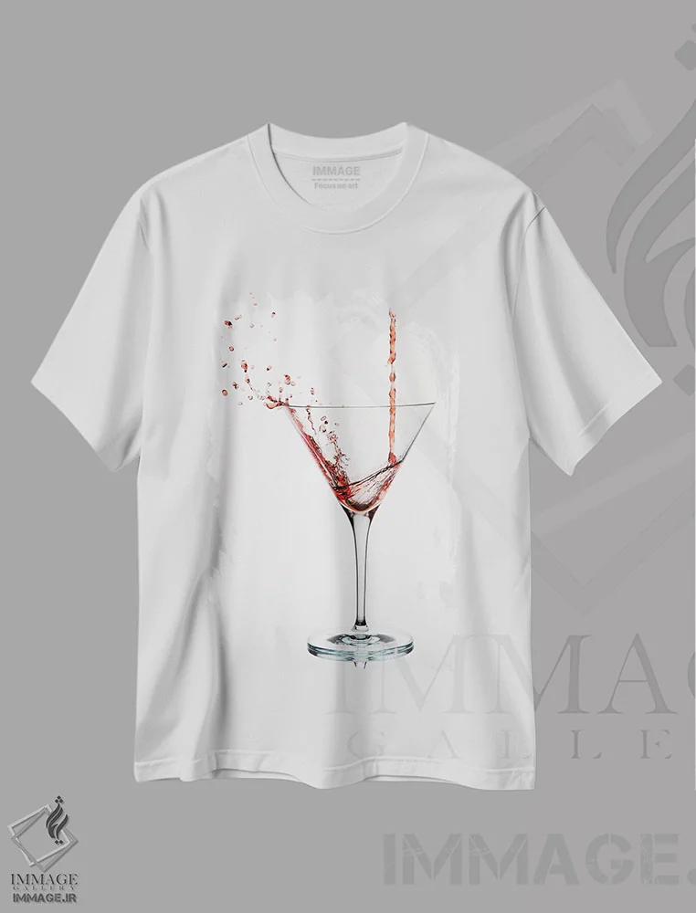 تیشرت سفید طرح دار کوکتل، تزئینی اثر کریستین پابست | immage.ir