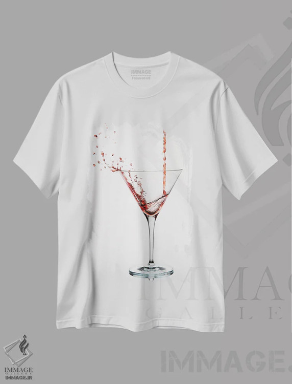 تیشرت سفید طرح دار کوکتل، تزئینی اثر کریستین پابست | immage.ir
