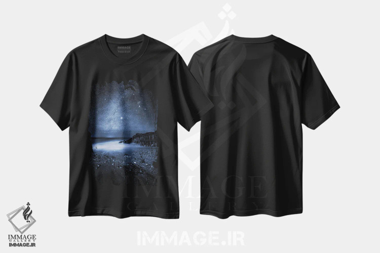 تیشرت مشکی طرح دار آبی نیمه شب، عکاسی هنری فاخر اثر چاد پاول | immage.ir