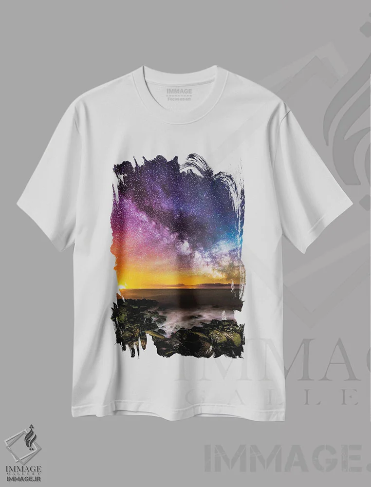 تیشرت سفید طرح دار رنگ های راه شیری، عکاسی هنری فاخر اثر چاد پاول | فروشگاه ایماژ