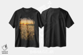 تیشرت مشکی طرح دار غروب در مزرعه گندم، عکاسی هنری فاخر اثر چاد پاول | فروشگاه ایماژ
