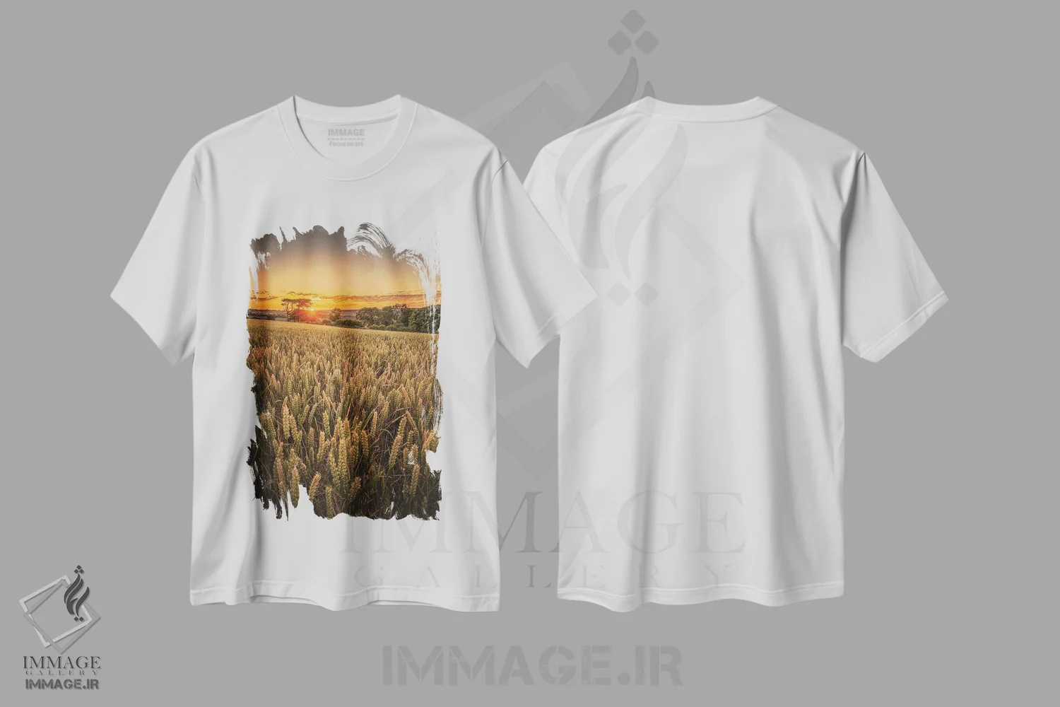 تیشرت سفید طرح دار غروب در مزرعه گندم، عکاسی هنری فاخر اثر چاد پاول | immage.ir