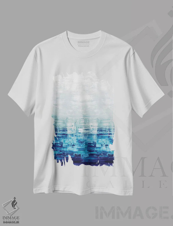 تیشرت سفید طرح دار انعکاس های آبی، آبستره اثر آلی کوربین | immage.ir