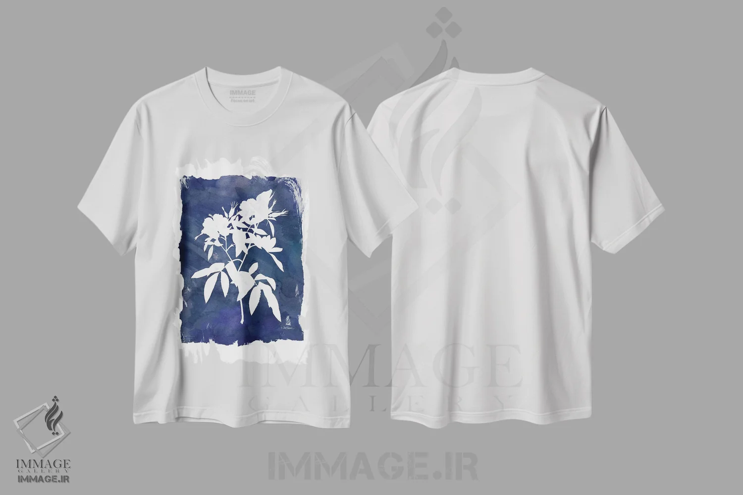 تیشرت سفید طرح دار گیاه شناسی نیلگون I، دکور معاصر اثر کارول رابینسون | فروشگاه ایماژ