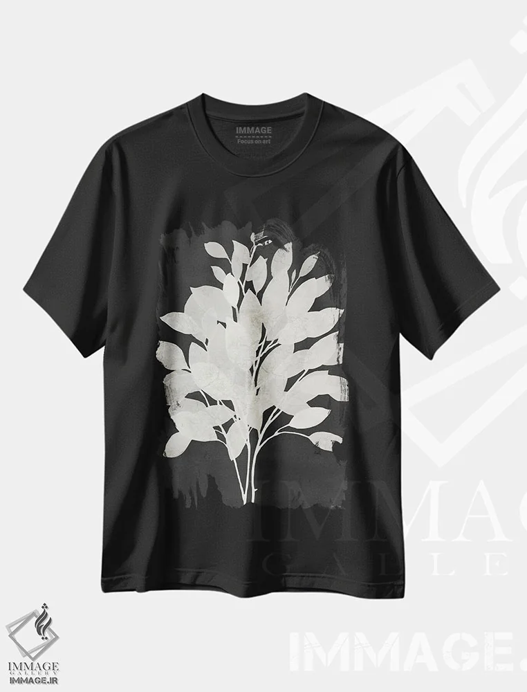 تیشرت مشکی طرح دار شاخه های مه آلود I، هنر تزئینی سیاه و سفید اثر کارول رابینسون | فروشگاه ایماژ