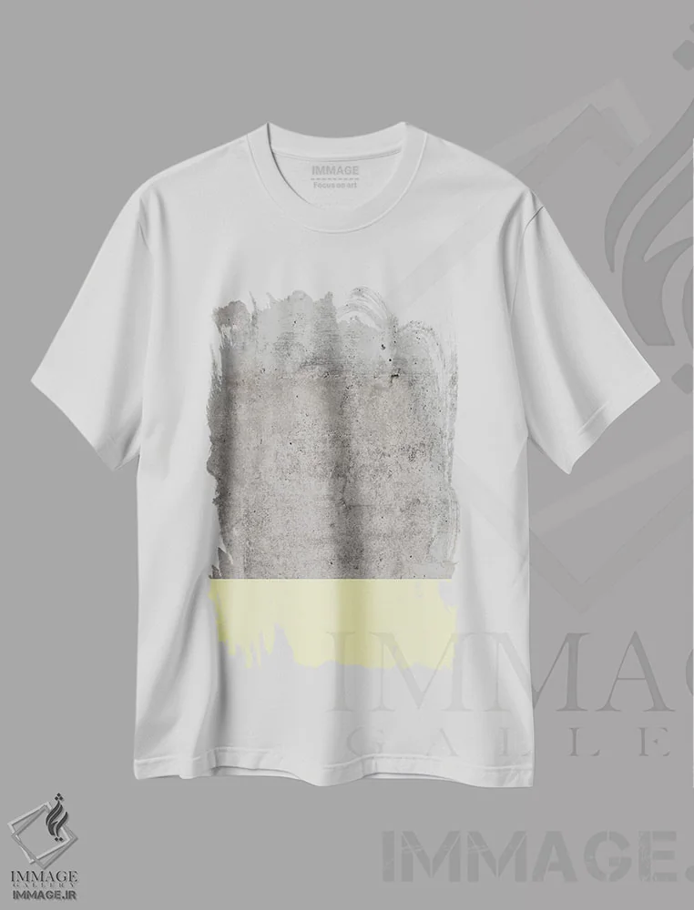 تیشرت سفید طرح دار رنگ زرد روی بتن اثر امانوئلا کاراتونی | فروشگاه ایماژ