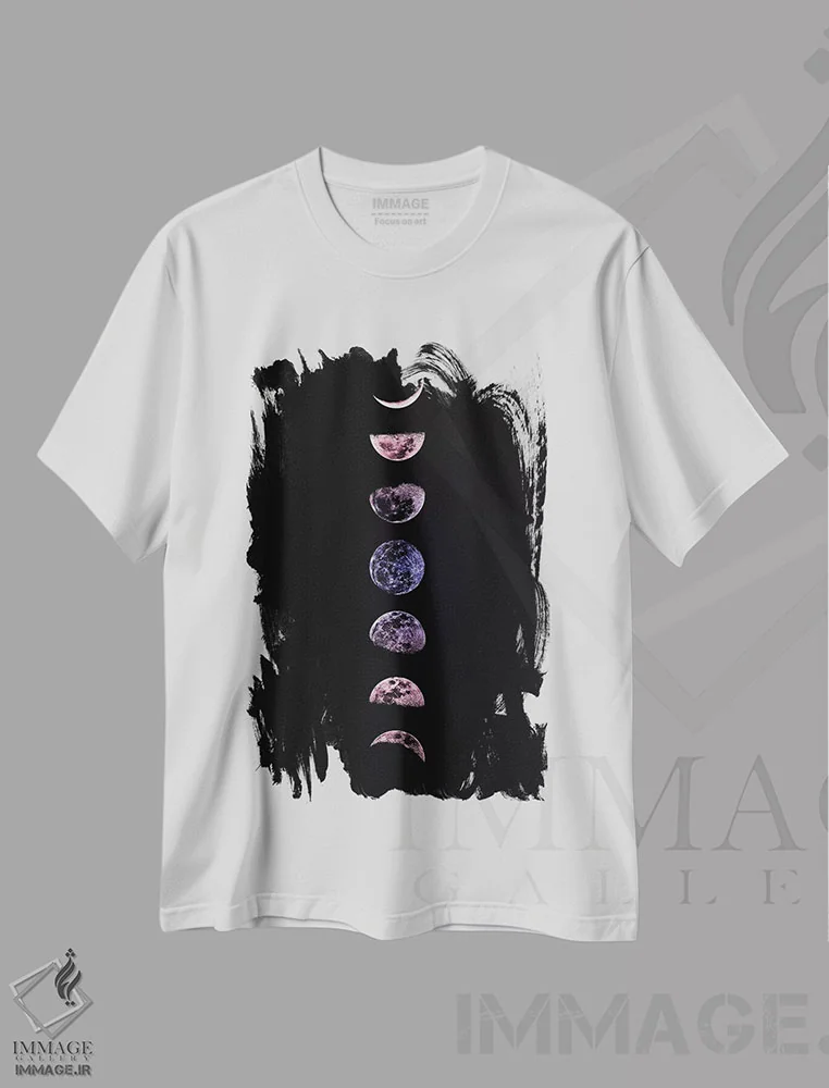 تیشرت سفید طرح دار مراحل ماه، تزئینی اثر امانوئلا کاراتونی | immage.ir