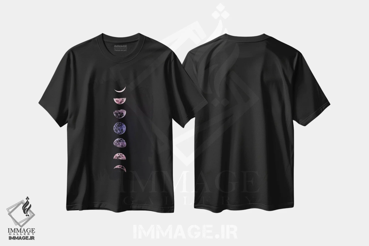 تیشرت مشکی طرح دار مراحل ماه، تزئینی اثر امانوئلا کاراتونی | فروشگاه ایماژ