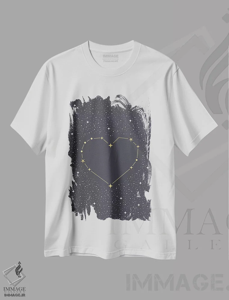 تیشرت سفید طرح دار صور فلکی قلب، تزئینی اثر امانوئلا کاراتونی | immage.ir