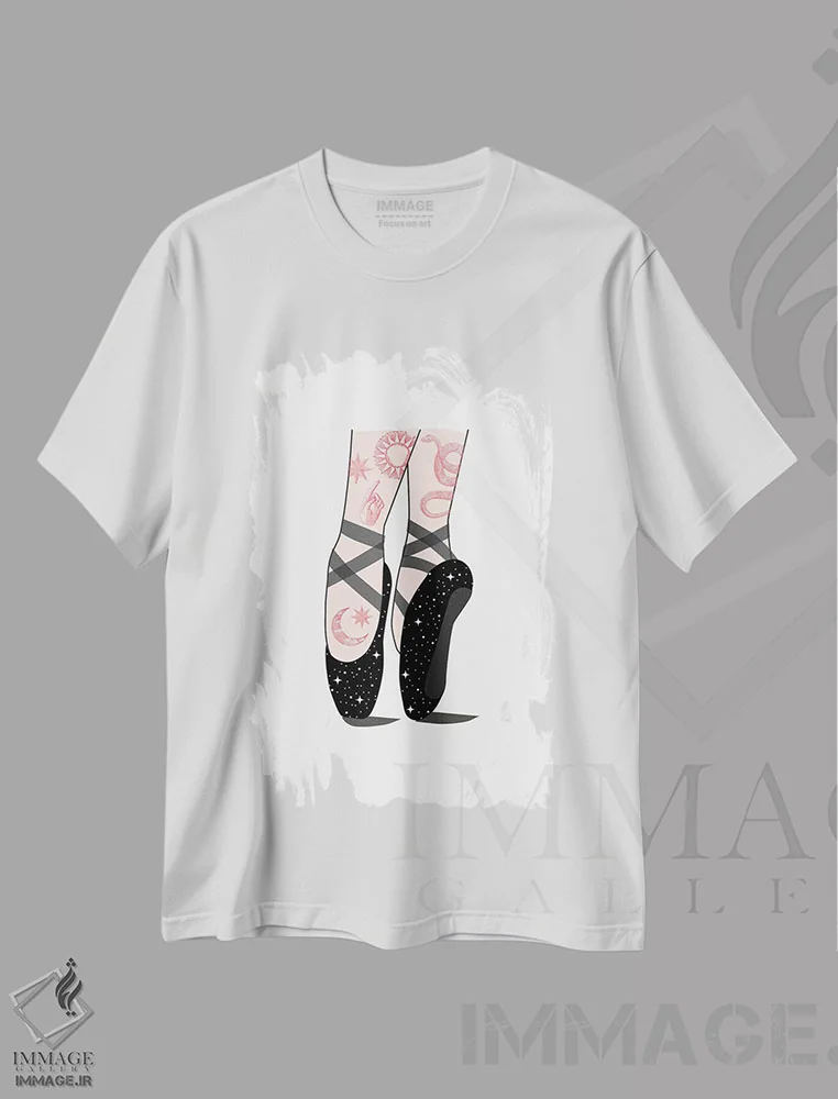 تیشرت سفید طرح دار باله فضایی، تزئینی اثر امانوئلا کاراتونی | فروشگاه ایماژ