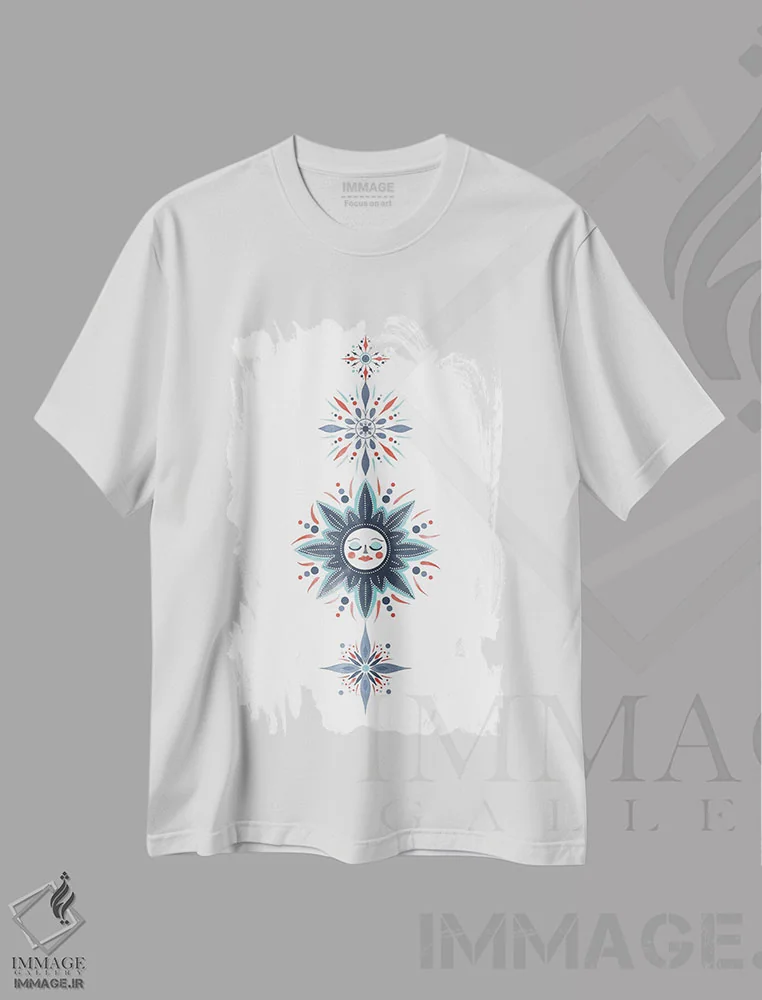 تیشرت سفید طرح دار آسمان زمستانی، تزئینی اثر امانوئلا کاراتونی | immage.ir