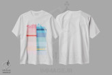 تیشرت سفید طرح دار رنگین کمان خطی I اثر امانوئلا کاراتونی | immage.ir