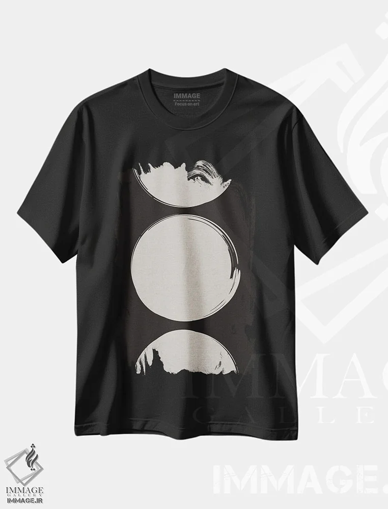تیشرت مشکی طرح دار سه ماه اثر امانوئلا کاراتونی | immage.ir