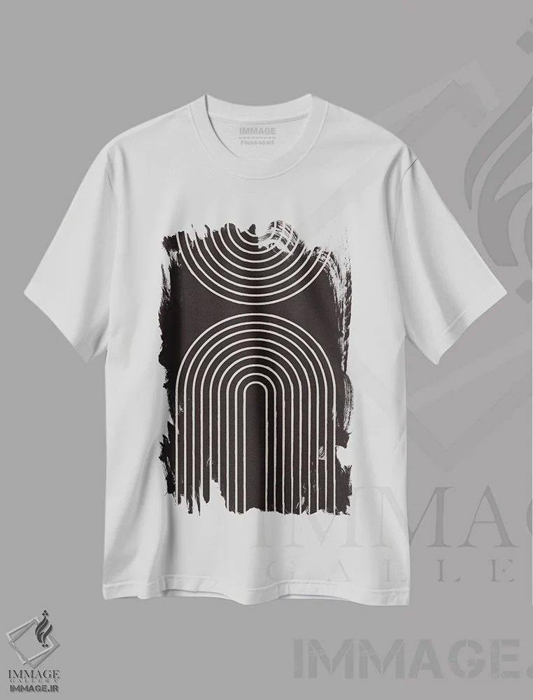 تیشرت سفید طرح دار فرم انتزاعی دوگانه اثر امانوئلا کاراتونی | immage.ir