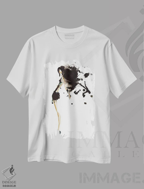 تیشرت سفید طرح دار پخته شده، تزئینی اثر کلر تامپسون | immage.ir