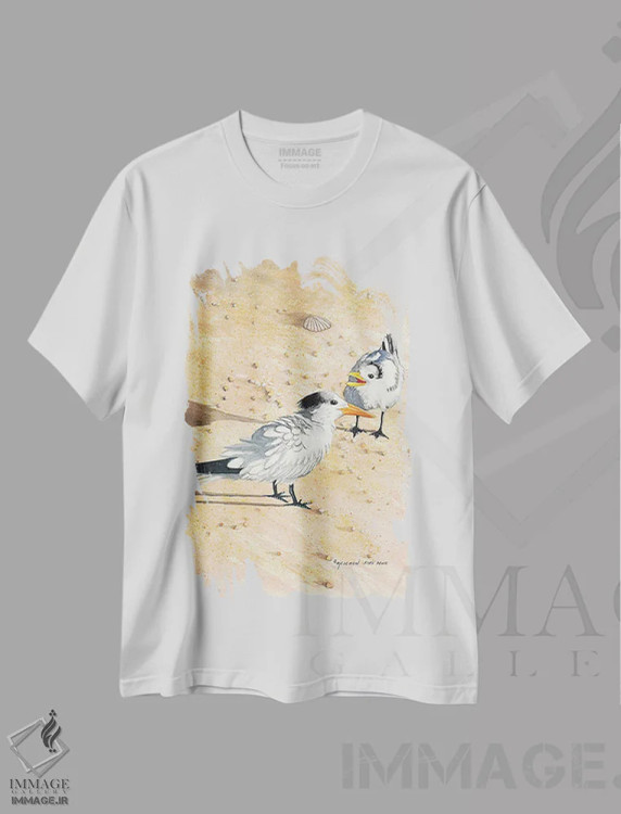 تیشرت سفید طرح دار شنیدی منو؟، تزئینی اثر کریستین ریشو | immage.ir