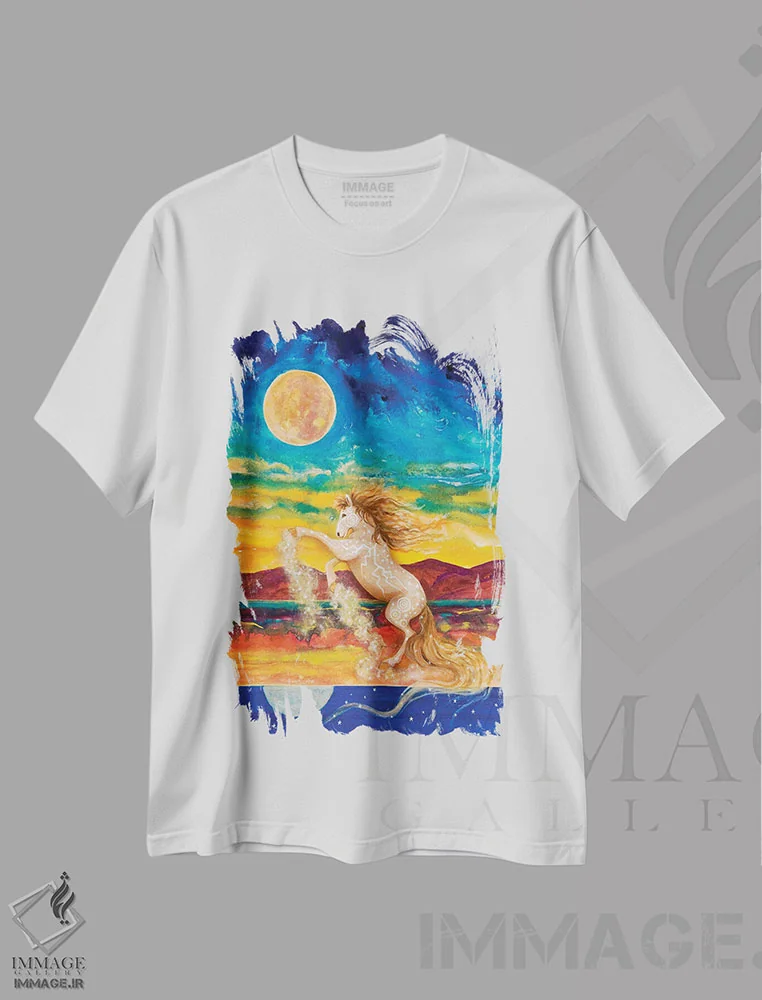 تیشرت سفید طرح دار روح اسب نر، دکور معاصر اثر کتی مک کللند | فروشگاه ایماژ