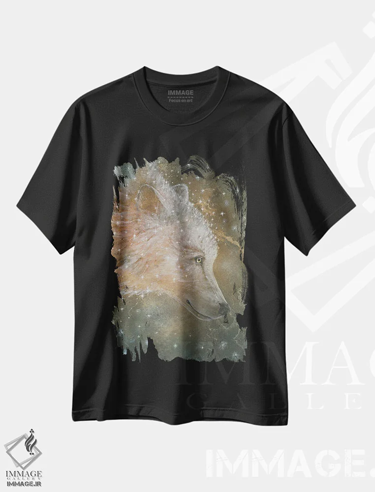 تیشرت مشکی طرح دار گرگ ستاره ای، دکور کلبه و لژ اثر کتی مک کللند | immage.ir