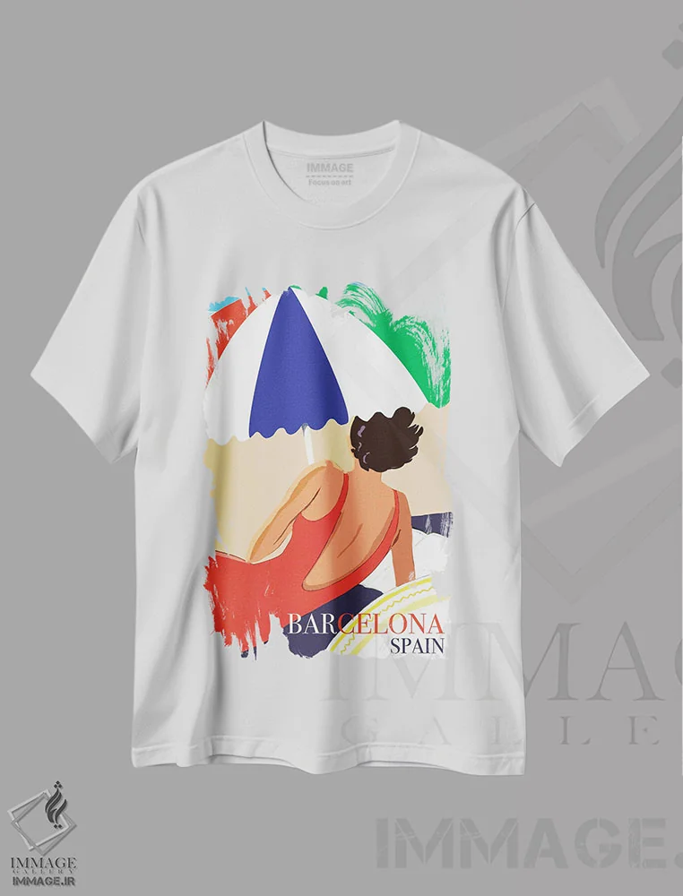 تیشرت سفید طرح دار سفر به بارسلونا، هنر دیجیتال اثر سَتردی ایونینگ پُست | immage.ir