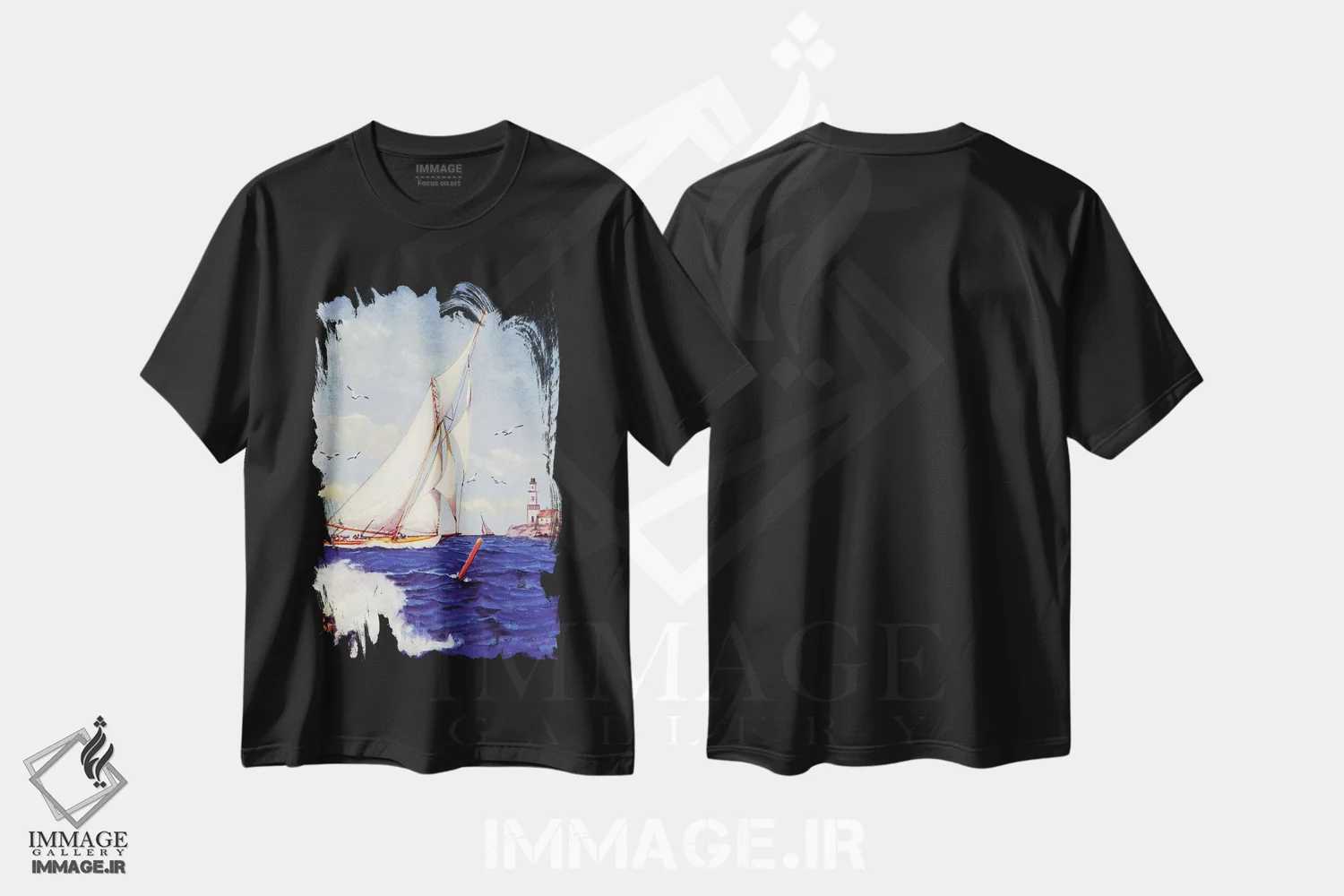 تیشرت مشکی طرح دار قایقرانی کنار فانوس دریایی، دکور آمریکایی اثر آلبرت بی. مارکس | immage.ir